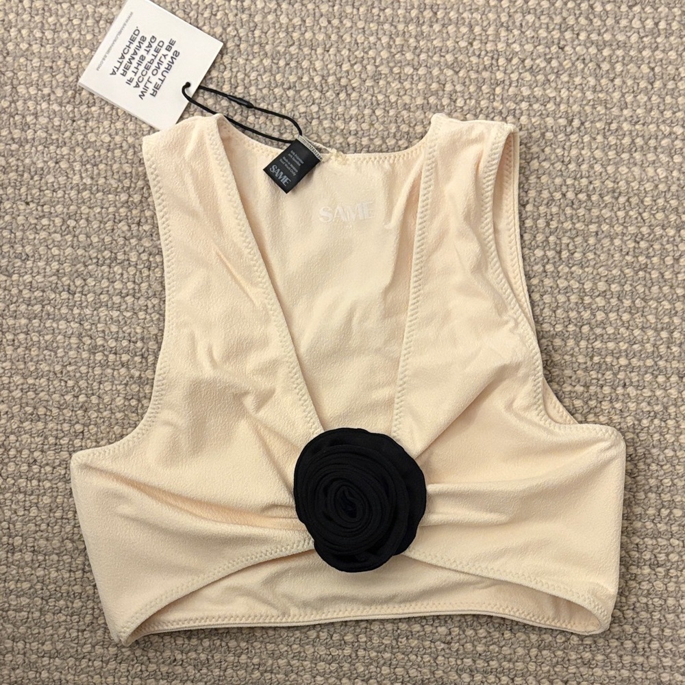 SAME Los Angeles Cream Crop Top with Black Accent